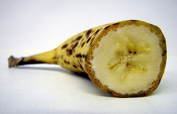 Фото разрезанного банана